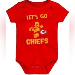 🆕 NFL x Disney Mickey Mouse Countdown Kansas City Chiefs Cotton Bodysuit Onesie